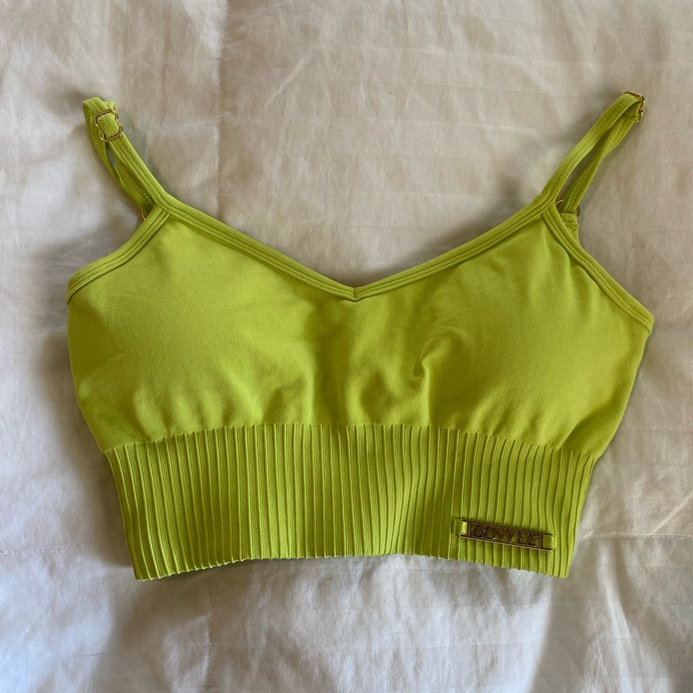 Bo+Tee Sports Bra